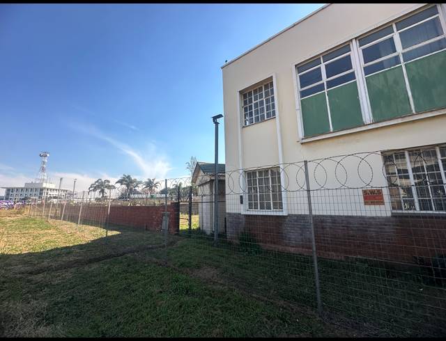655M² WAREHOUSE FOR SALE IN DRIEHOEK